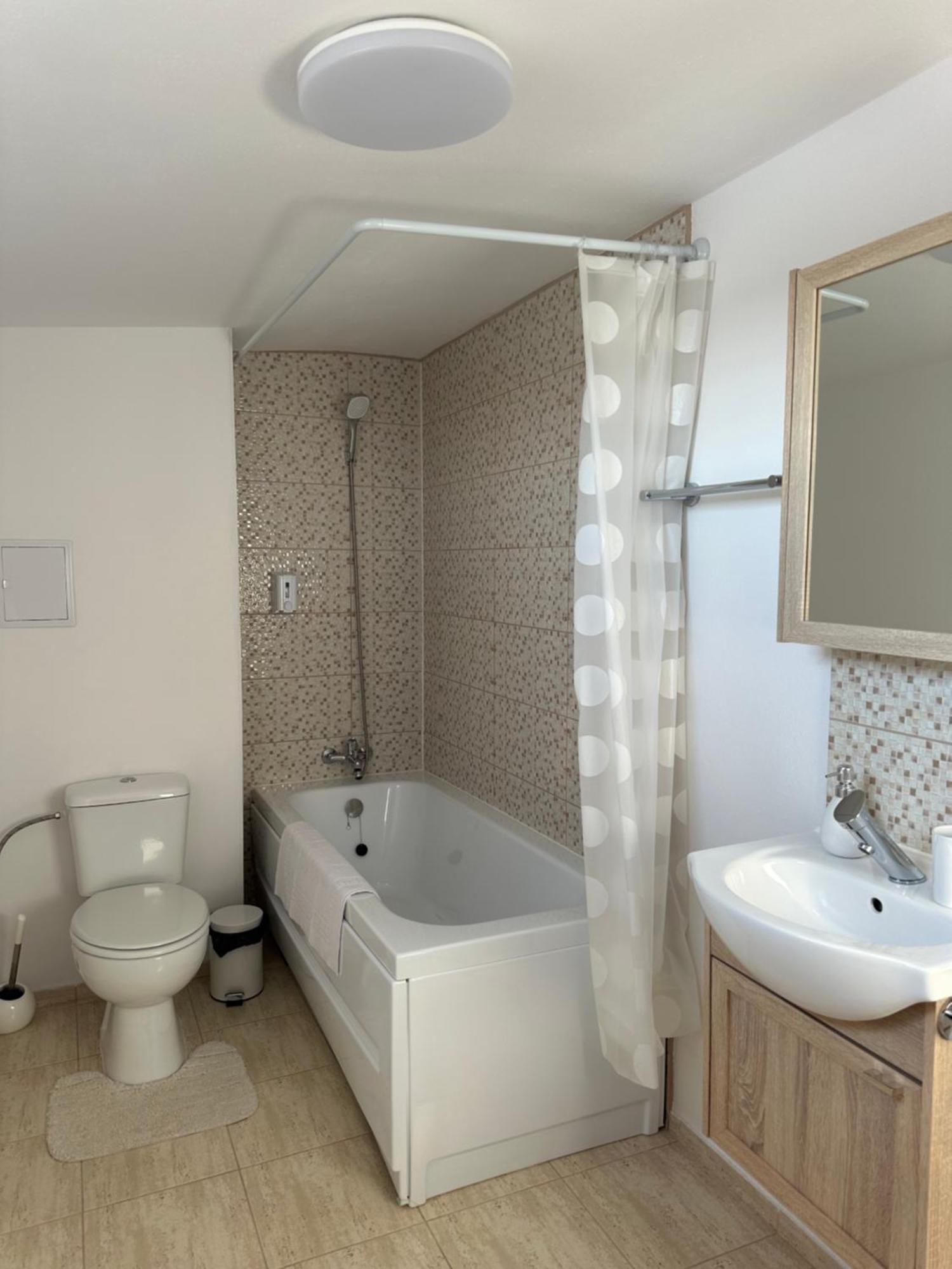 Jokai Apartments Nr9, Code Entry Sfântu-Gheorghe Exteriör bild